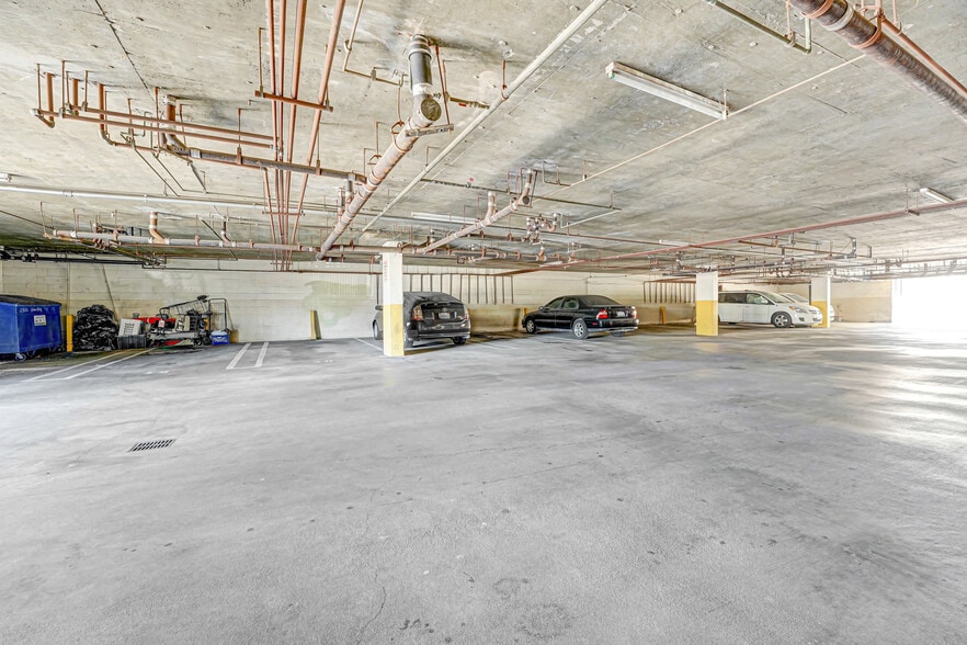 More Photos Of 2505 Hancock St, Los Angeles Apartments For Sale