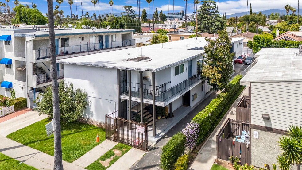 More Photos Of 14317 Haynes St, Van Nuys Apartments For Sale