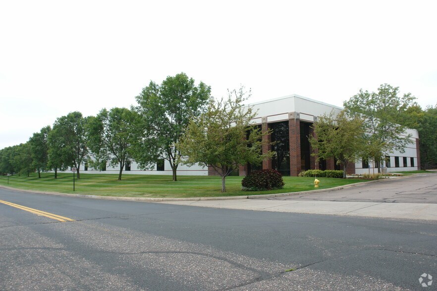 More Photos Of 4155 N Berkshire Ln, Plymouth Warehouse For Lease