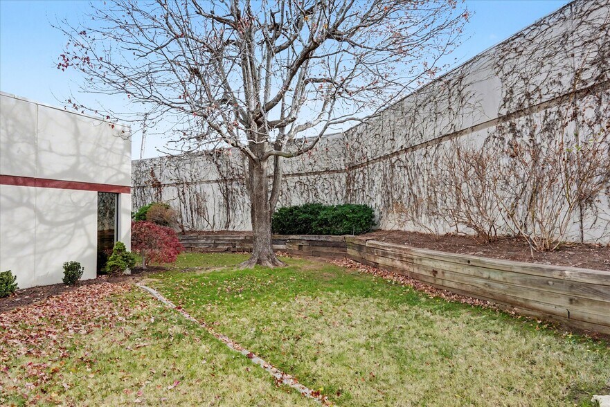 More Photos Of 3103 S Juniper Ave, Broken Arrow Office For Lease