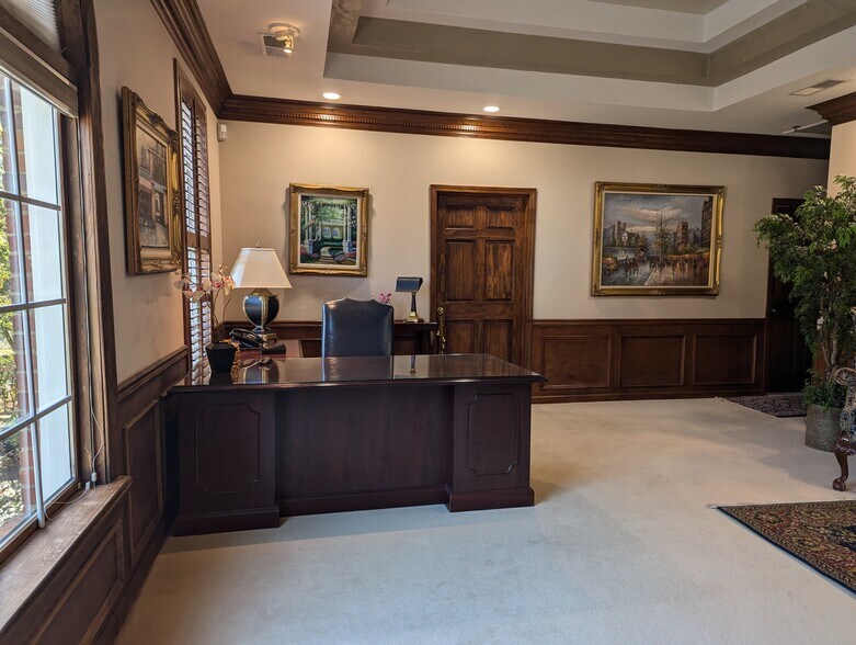 More Photos Of 1560 Warsaw Rd, Roswell Office For Lease