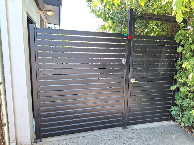 More Photos Of 2545 28th St, Sacramento Apartments For Sale