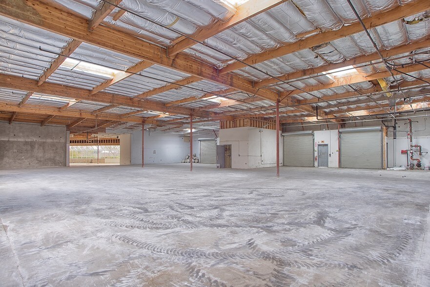 More Photos Of 6162 Nancy Ridge Dr, San Diego Showroom For Sale