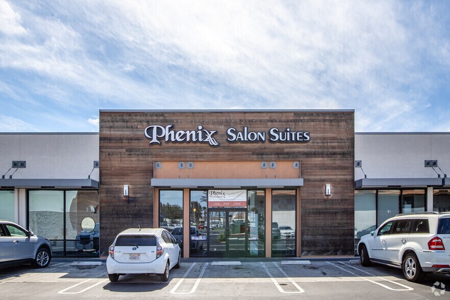 Primary Photo Of 20052 Brookhurst St, Huntington Beach General Retail For Lease