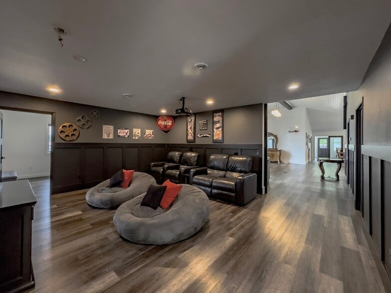 More Photos Of 203 Frank Ave NW, Elysian Specialty For Sale
