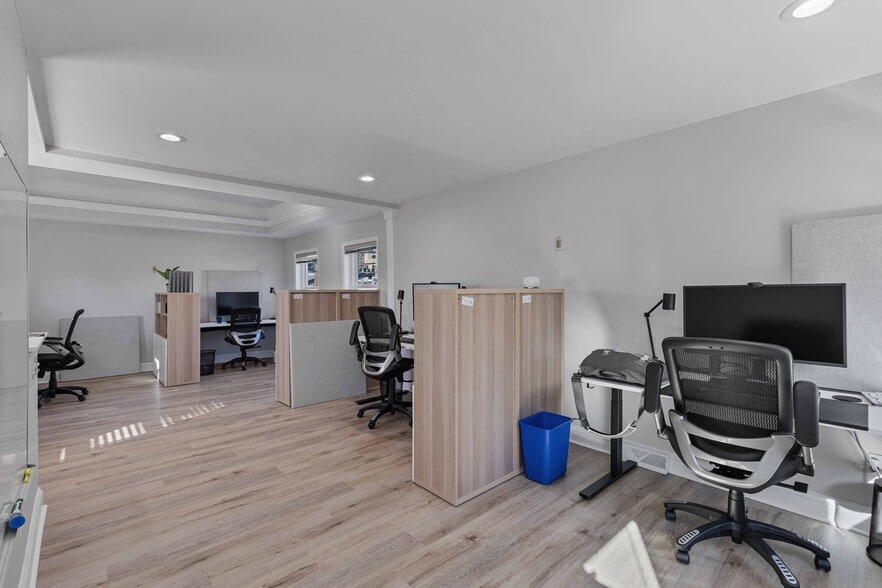 More Photos Of 439-441 Beaver St, Sewickley Storefront Retail Office For Sale