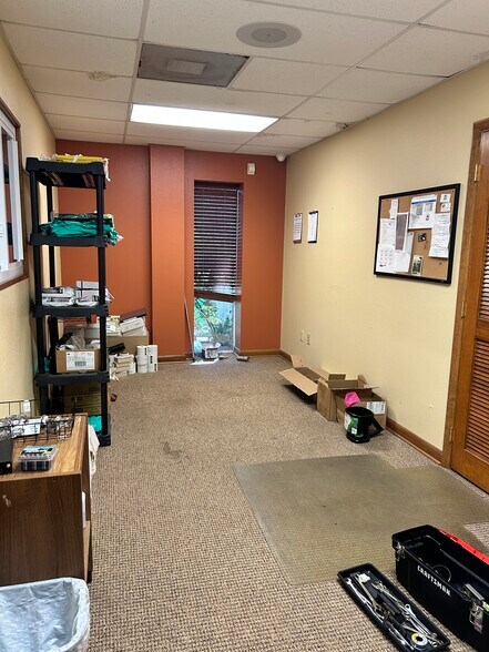 More Photos Of 14337 Annutalaga Ave, Brooksville Warehouse For Sale