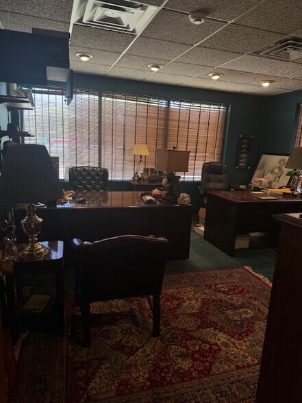 More Photos Of 1650 N Green St, Henderson General Retail For Lease