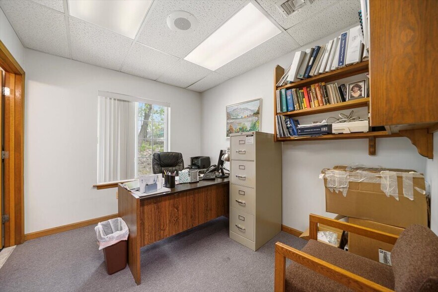More Photos Of 468 Gidney Ave, Newburgh Medical For Sale