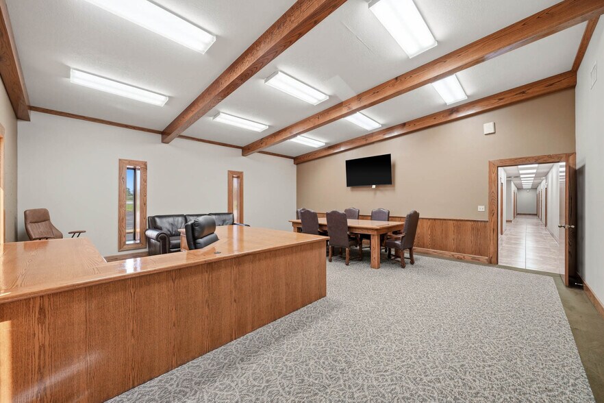 More Photos Of 4122 Hwy 90 Alt, Altair Light Distribution For Lease