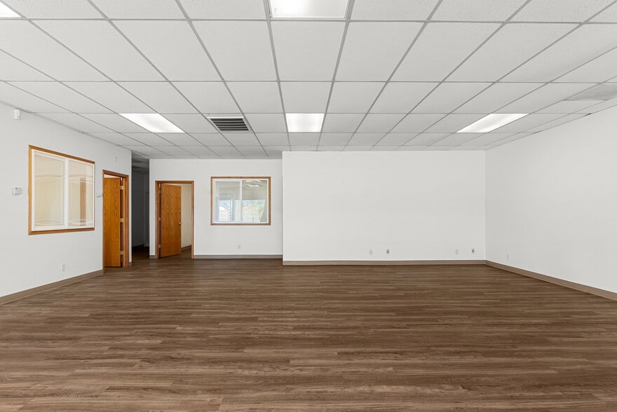 More Photos Of 7126 Skyway, Paradise Storefront Retail Office For Sale