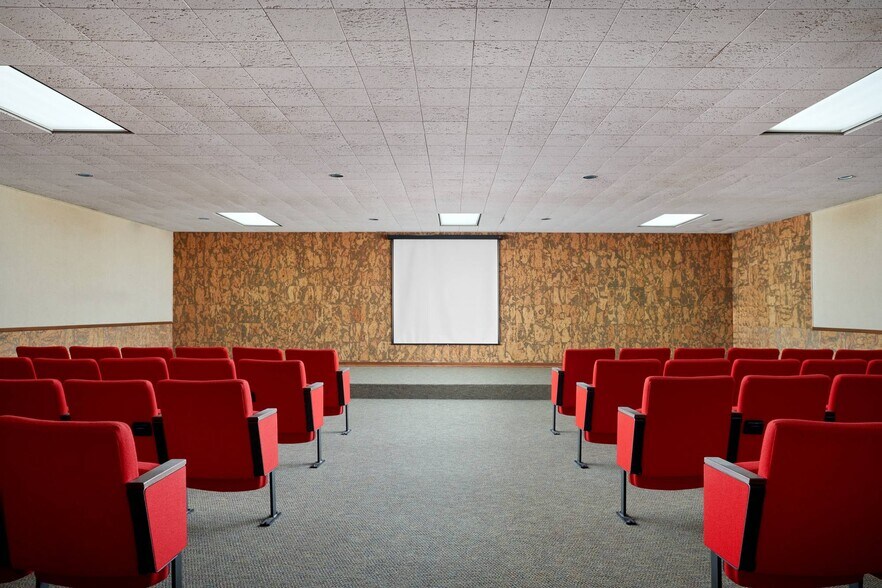 More Photos Of 615 N Upper Broadway St, Corpus Christi Office For Sale