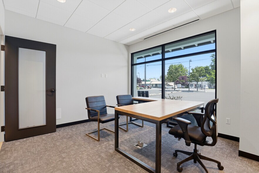 More Photos Of 9493 N Government Way, Hayden Office For Sale