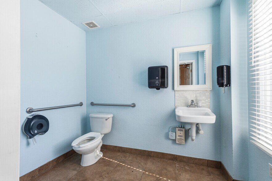 More Photos Of 160 Cypress Point Pky, Palm Coast General Retail For Sale