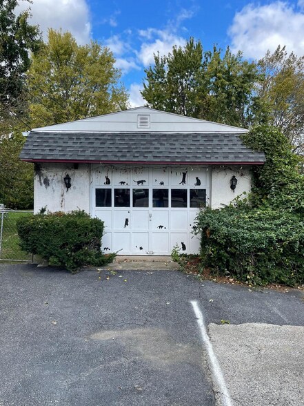 More Photos Of 304 N Chester Pike, Glenolden Apartments For Lease