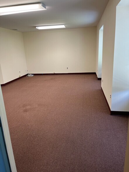 More Photos Of 885 Lincoln Ave, Glen Rock Office For Lease