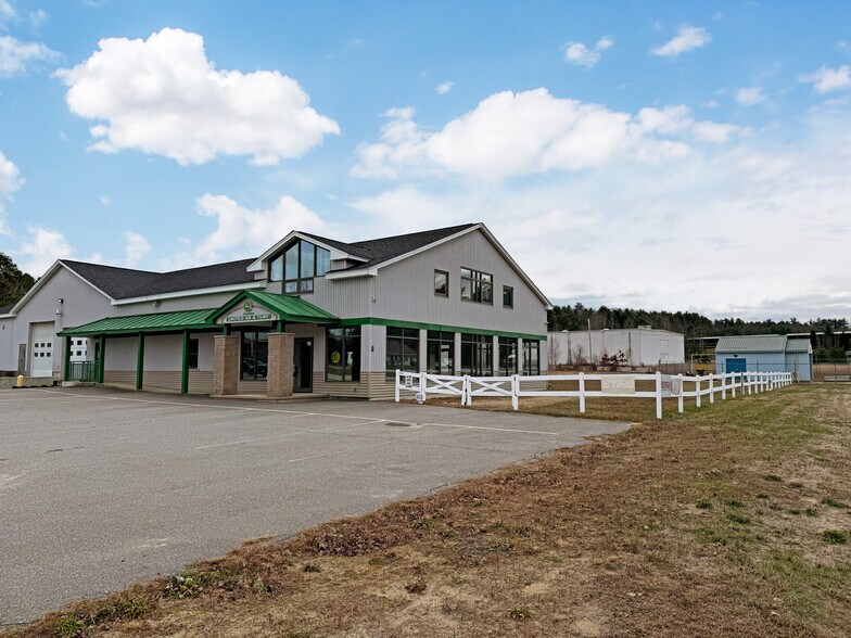 More Photos Of 149 Sheep Davis Rd, Pembroke Storefront For Lease