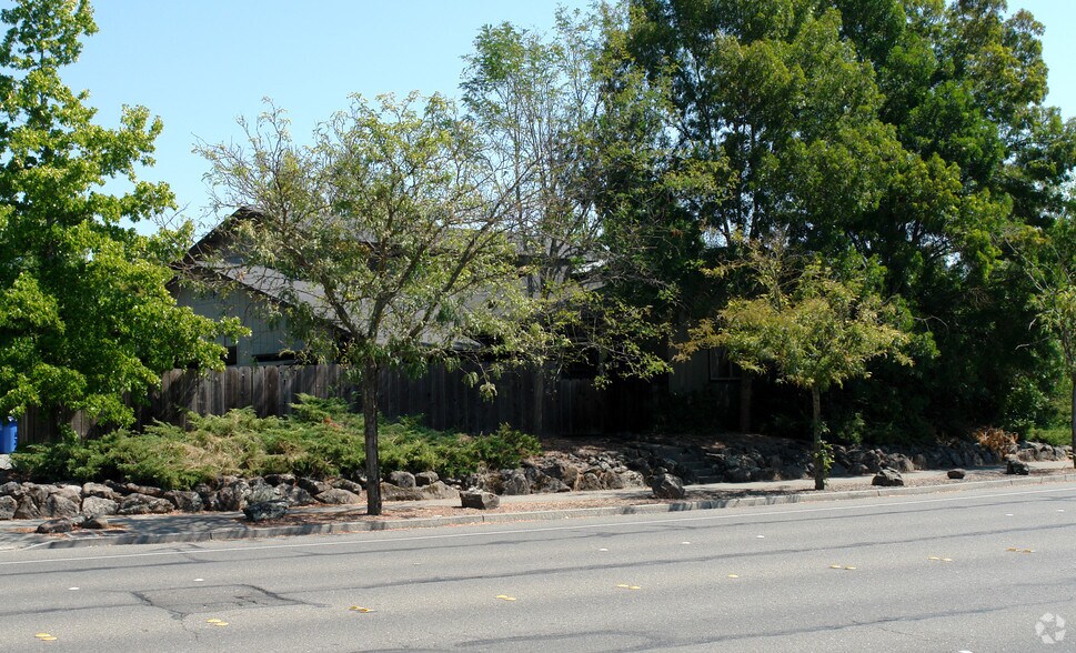 More Photos Of 1830 Mission Blvd, Santa Rosa Apartments For Sale