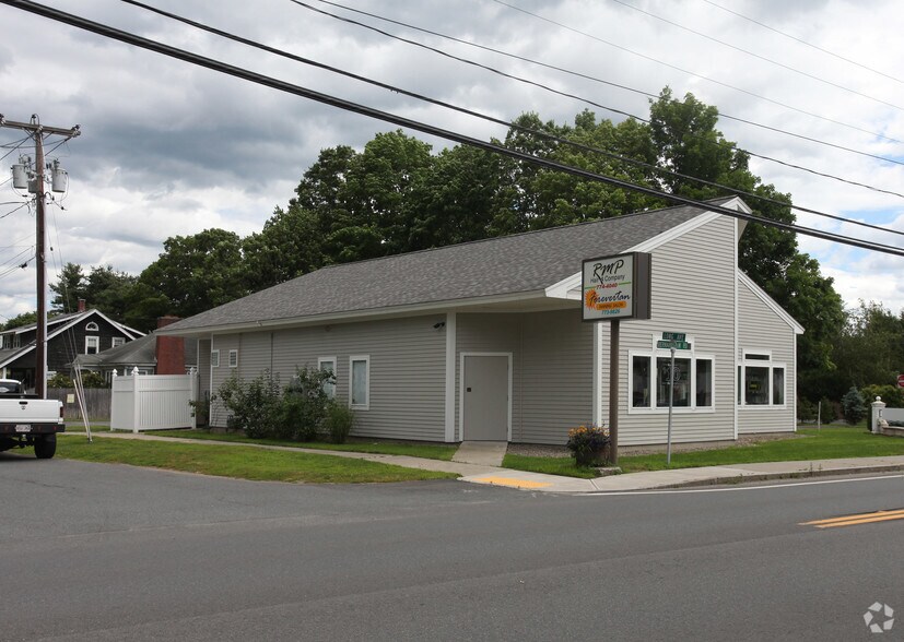 More Photos Of 443-445 Bernardston Rd, Greenfield Freestanding For Sale