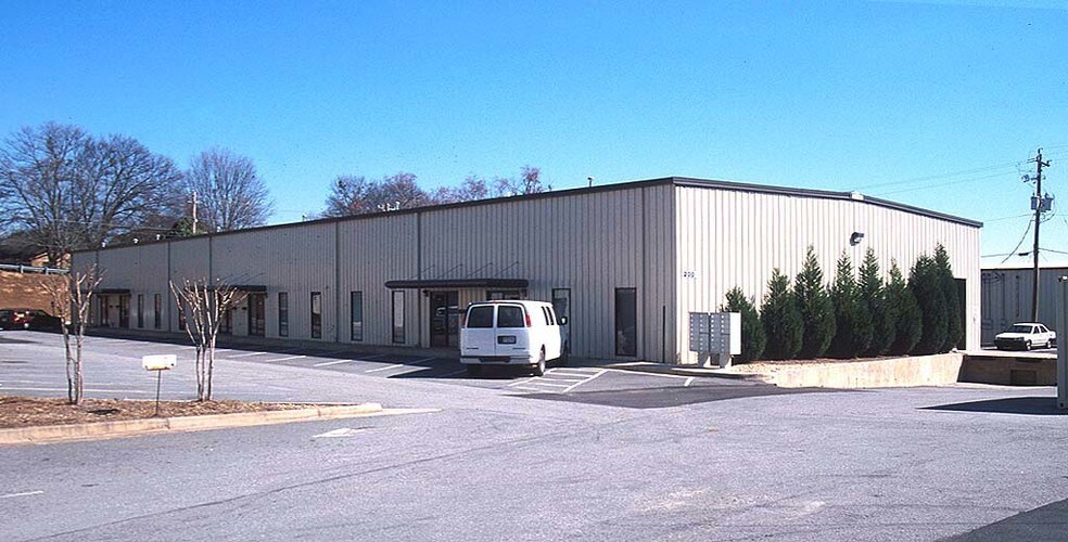 More Photos Of 450 S Cemetery St, Norcross Warehouse For Sale