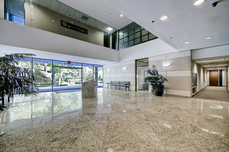 More Photos Of 10077 Grogans Mill Rd, The Woodlands Office For Lease