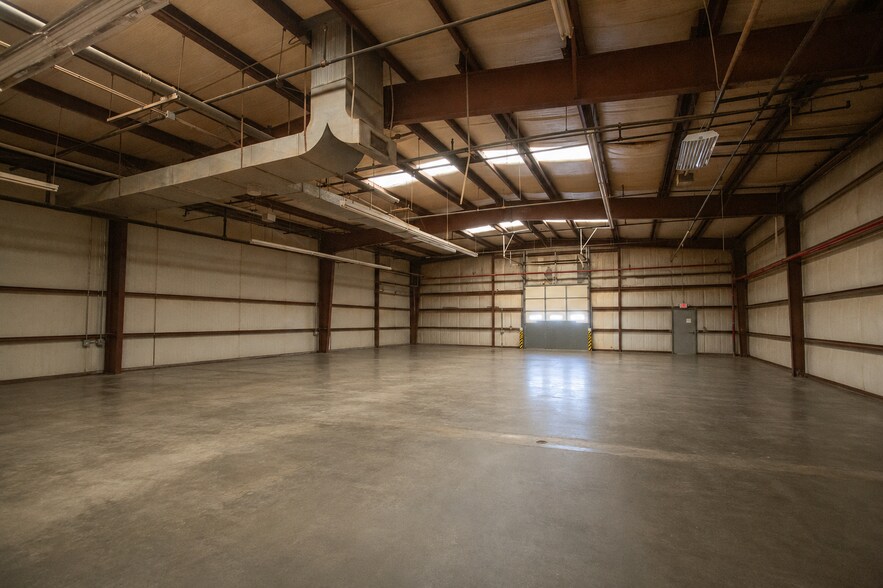 More Photos Of 1401 Hopeman Pkwy, Waynesboro Industrial For Lease
