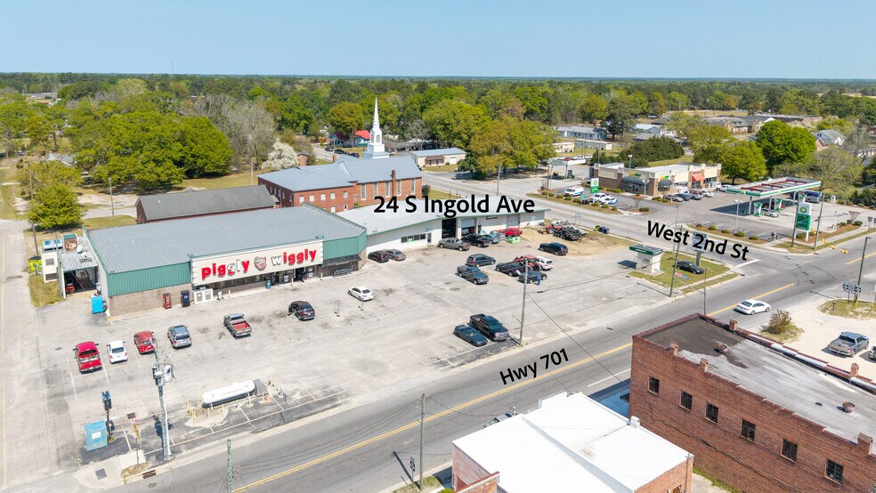 More Photos Of 24 N Ingold Ave, Garland Freestanding For Sale