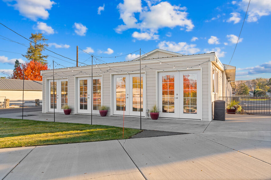 Primary Photo Of 8308 Ahtanum Rd, Yakima Religious Facility For Sale