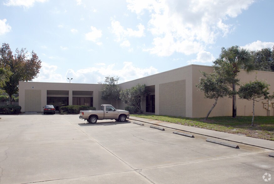 More Photos Of 1425-1431 Chaffee Dr, Titusville Light Manufacturing For Lease