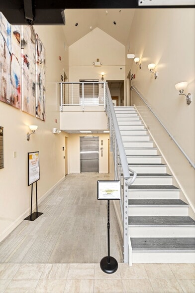 Primary Photo Of 103 Stiles Rd, Salem Medical For Lease