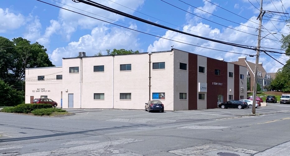 More Photos Of 2 Cedar St, Woburn Service For Lease