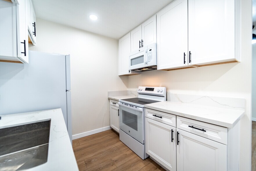 More Photos Of 4227 49th St, San Diego Apartments For Sale