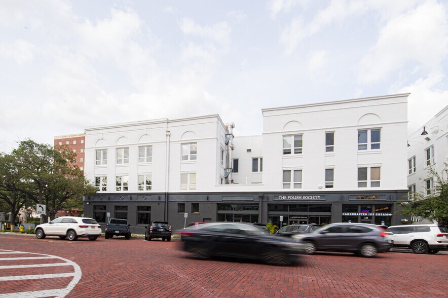 More Photos Of 442 W Kennedy Blvd, Tampa Office For Lease