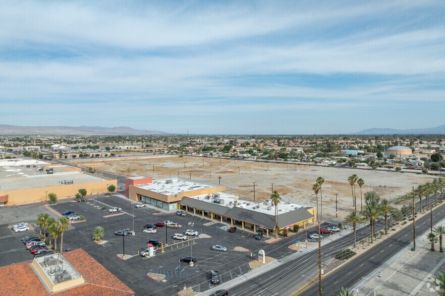 More Photos Of 82001 US Highway 111, Indio General Retail For Lease
