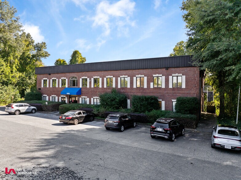 More Photos Of 1686 Roswell Rd, Marietta Office For Sale