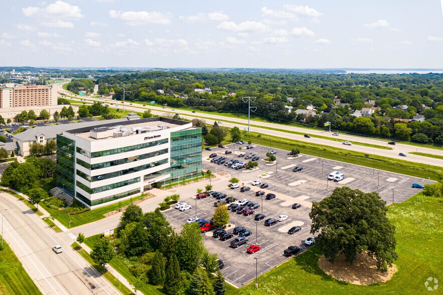 More Photos Of 1241 John Q Hammons Dr, Madison Office For Lease