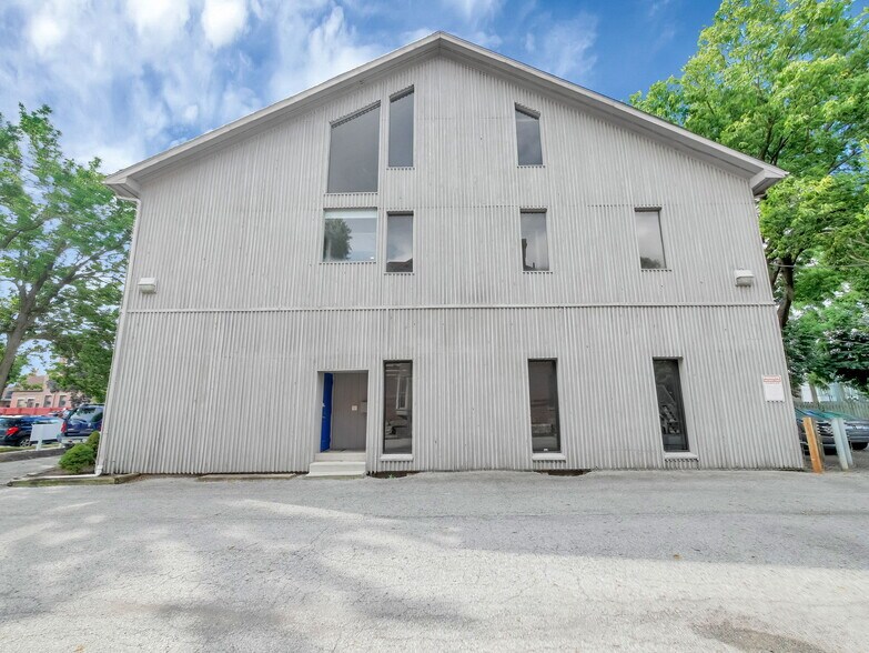 More Photos Of 995 S High St, Columbus Loft Creative Space For Sale