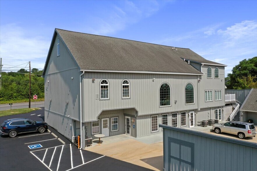 More Photos Of 14111-14113 Pennsylvania Ave, Hagerstown Freestanding For Sale