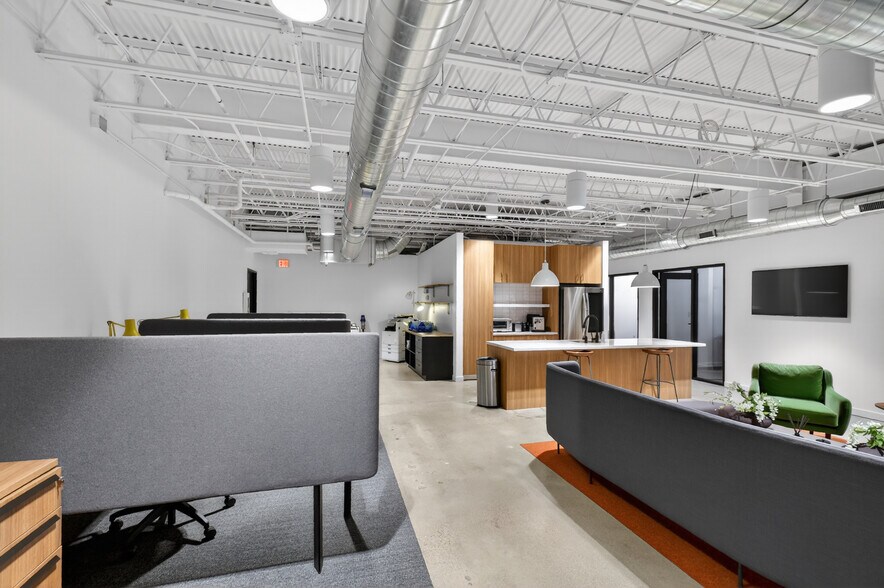 More Photos Of 26622 Woodward Ave, Royal Oak Office For Lease