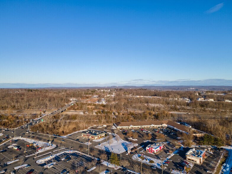 More Photos Of 34 Shunpike Rd, Cromwell Freestanding For Lease