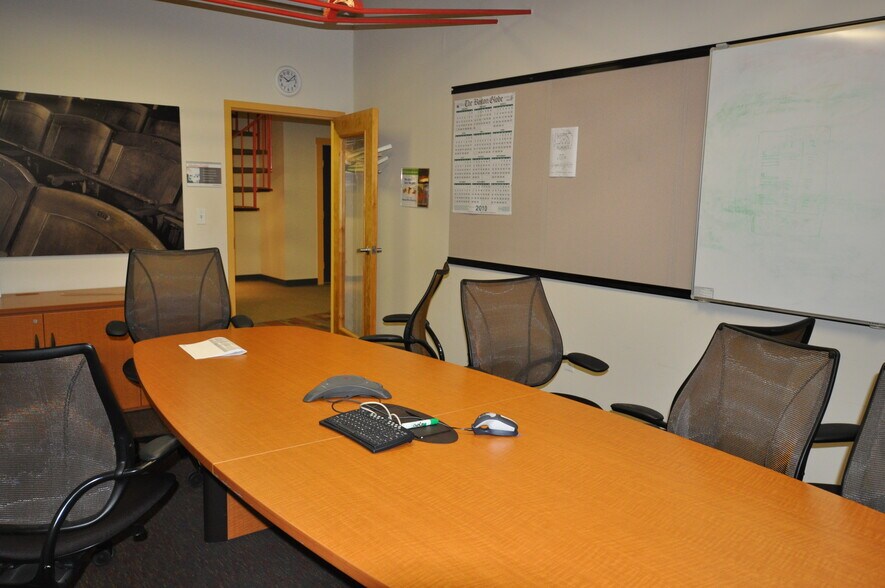 More Photos Of 73 Pickering Rd, Rochester Coworking Space