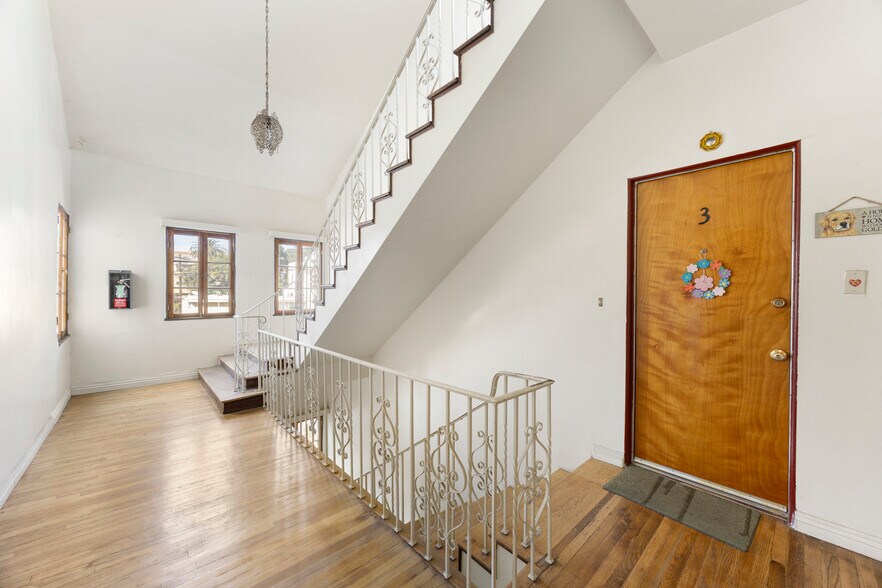 More Photos Of 2335 Miramar St, Los Angeles Apartments For Sale