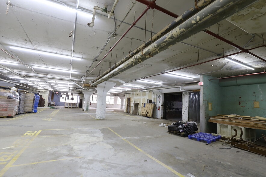 More Photos Of 2-8 Central Ave, East Orange Manufacturing For Sale