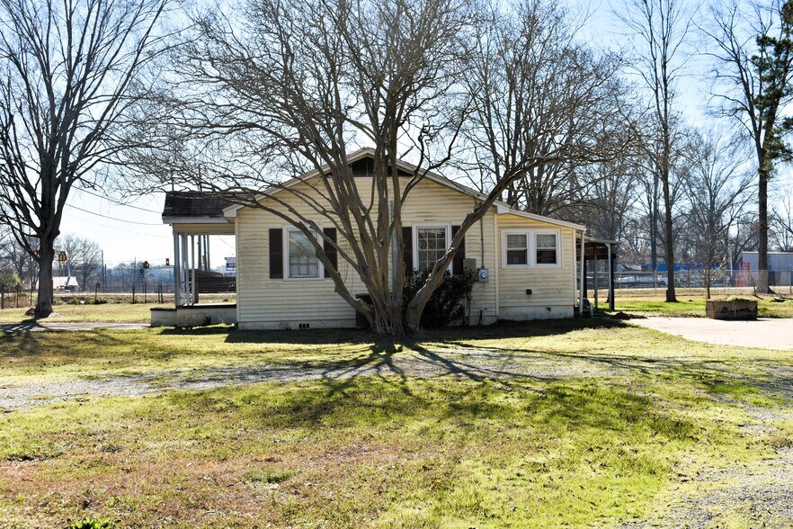 More Photos Of 7050 Mobile Hwy, Montgomery Industrial For Sale