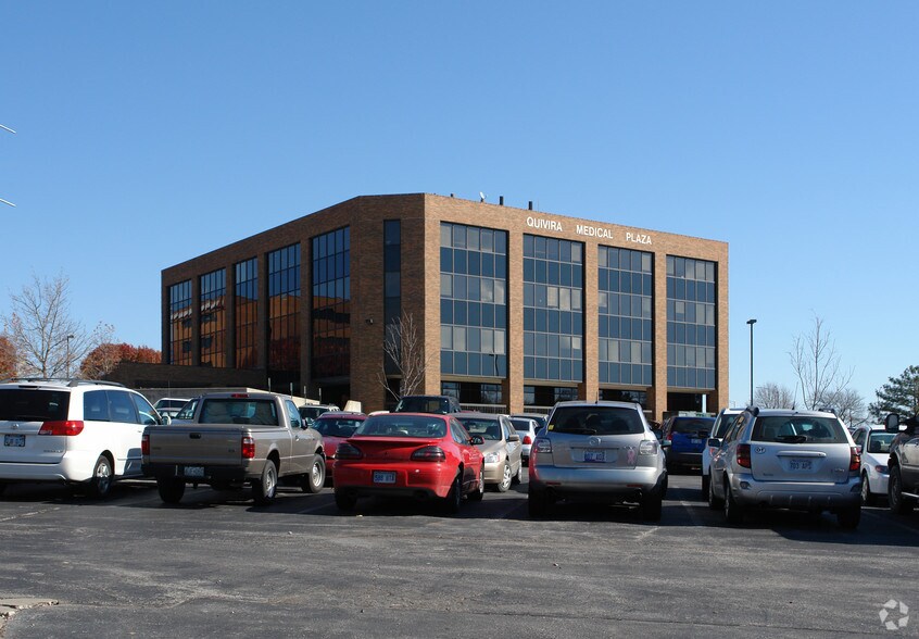 More Photos Of 10600 Quivira Rd, Overland Park Medical For Lease