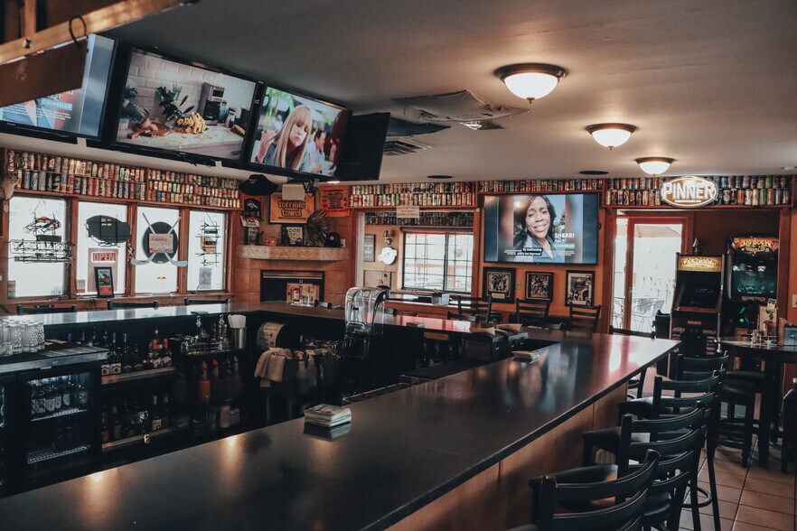 More Photos Of 32138 Highway 72, Golden Restaurant For Sale