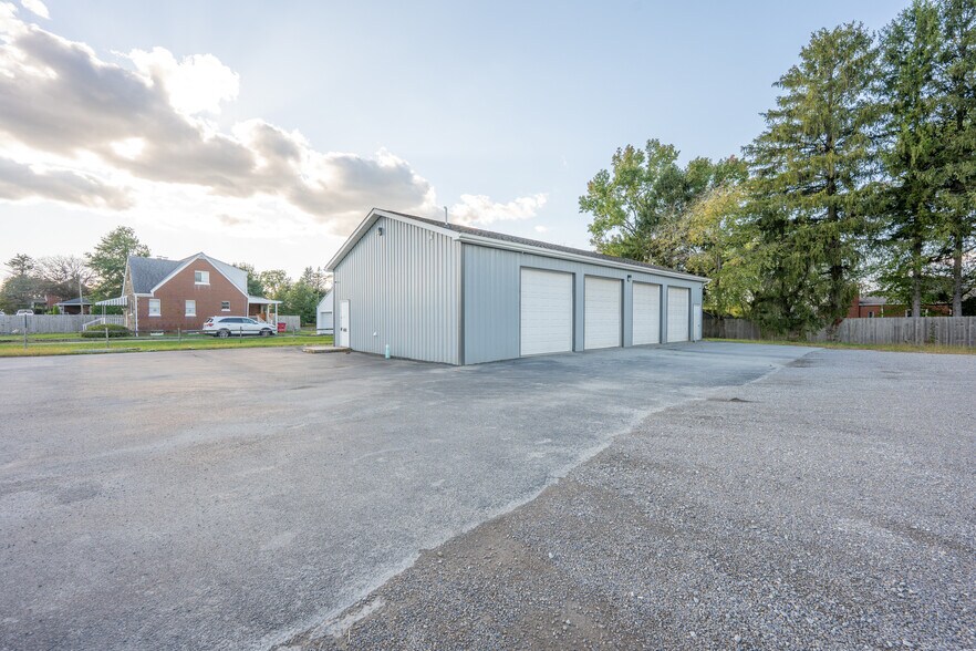 More Photos Of 4907 State Route 982, Latrobe Bar For Lease