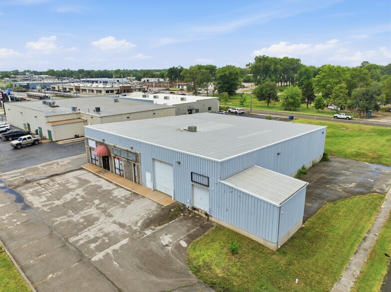 More Photos Of 602 S Michigan Ave, Joplin Freestanding For Lease