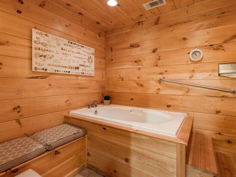 More Photos Of 366 Paradise Rd, Blairsville Winery Vineyard For Sale