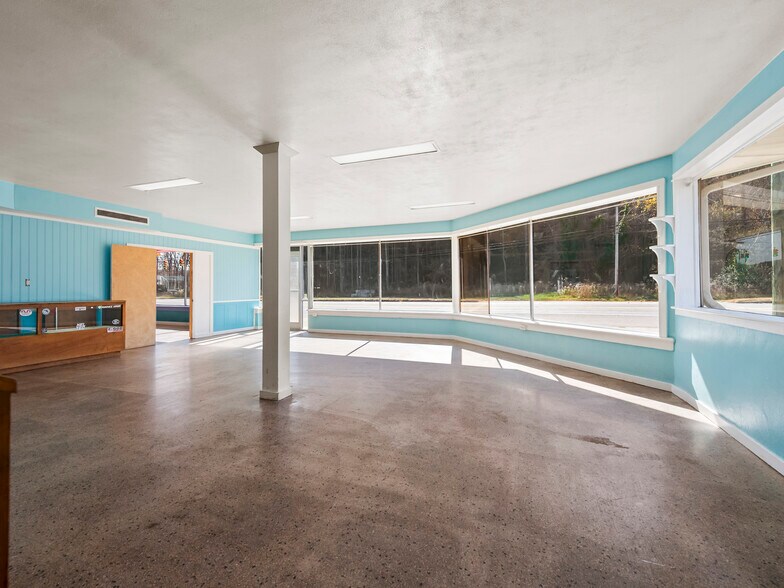 More Photos Of 2050 U.S. 70 Hwy, Marion Restaurant For Sale
